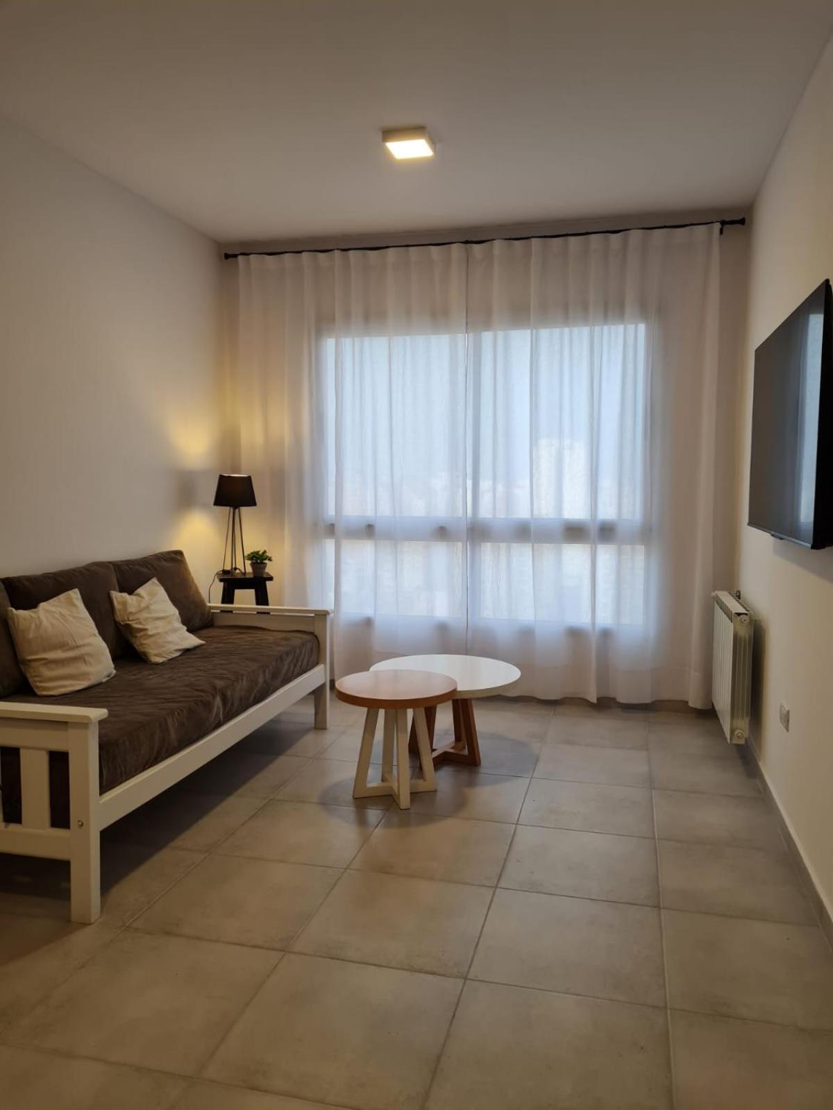 Habitania Caronti 190 - Cochera Баия-Бланка Экстерьер фото
